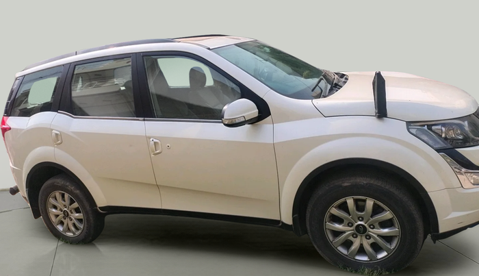 2016 Mahindra XUV500 W10, Diesel, Manual, 1,33,078 km, exterior