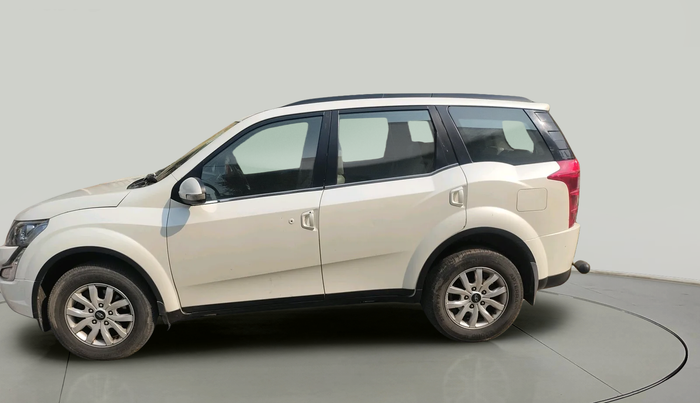 2016 Mahindra XUV500 W10, Diesel, Manual, 1,33,078 km, exterior