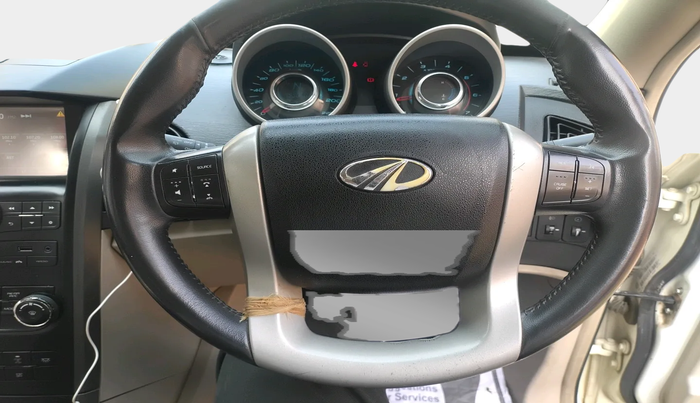 2016 Mahindra XUV500 W10, Diesel, Manual, 1,33,078 km, interior