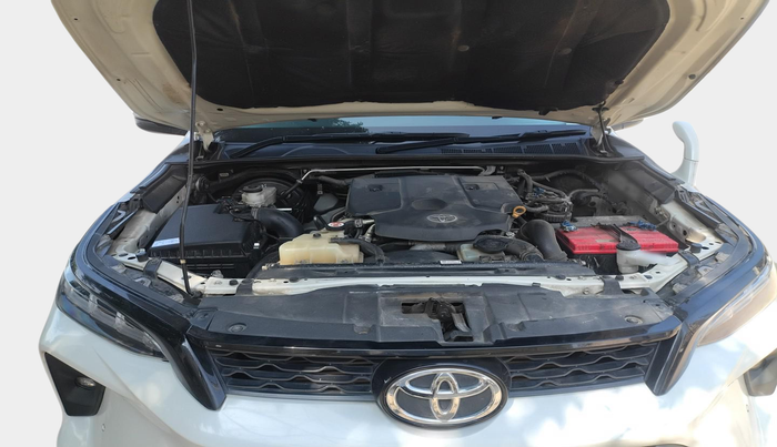 2022 Toyota Fortuner 4X2 AT 2.8 DIESEL, Diesel, Automatic, 44,929 km, exterior