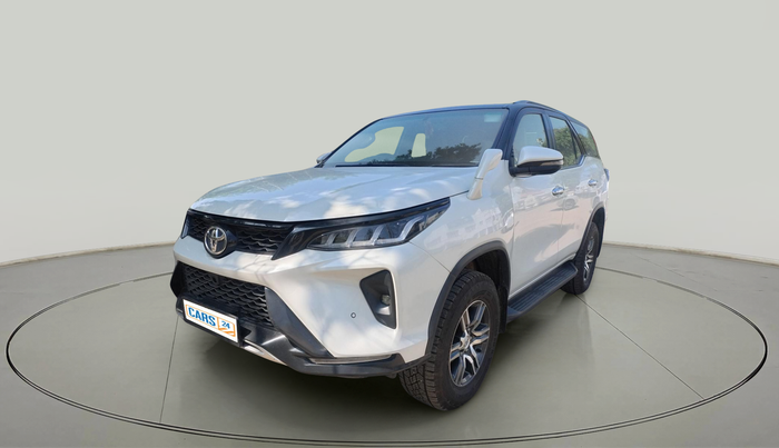 2022 Toyota Fortuner 4X2 AT 2.8 DIESEL, Diesel, Automatic, 44,929 km, exterior