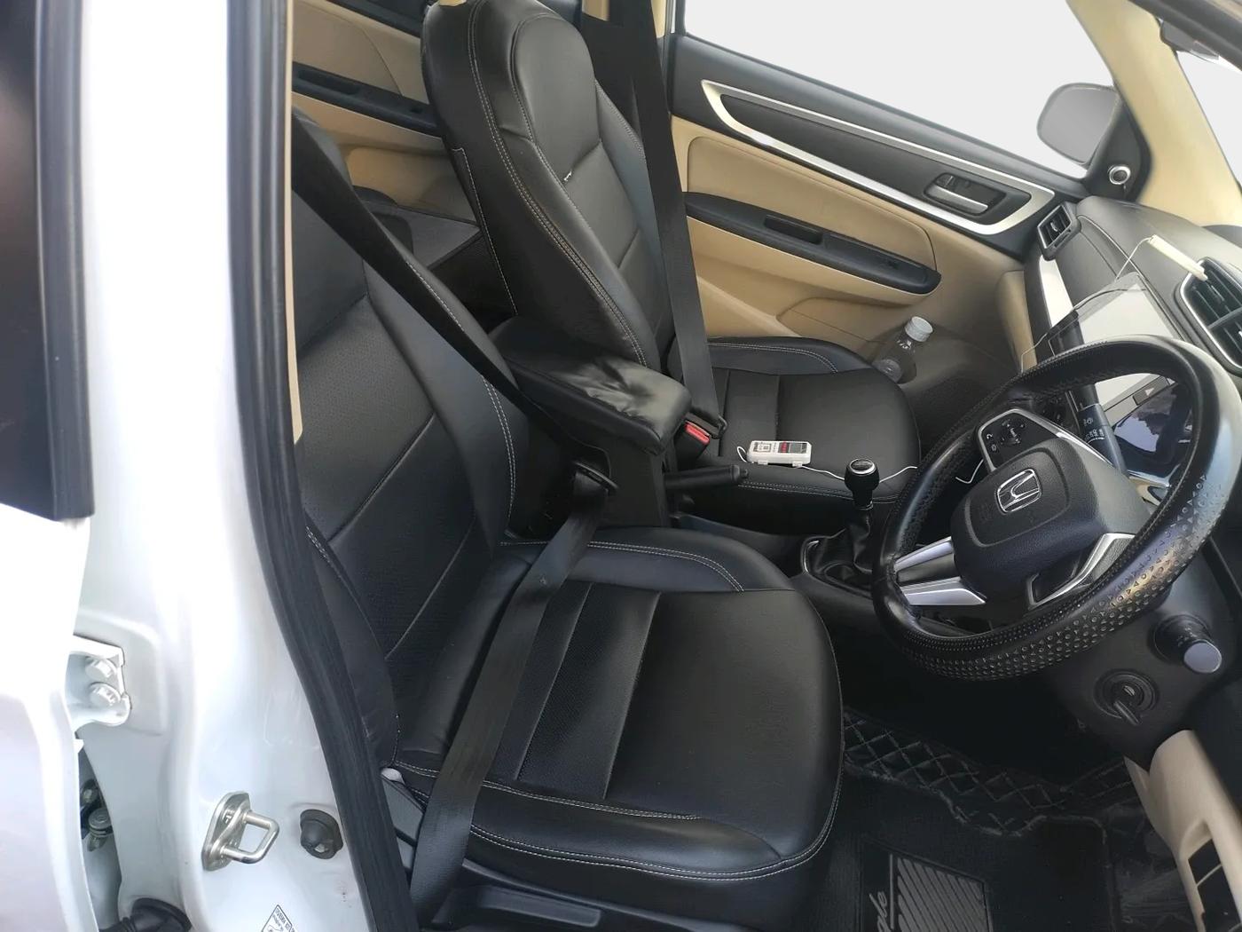 2023 Honda Amaze 1.2L I-VTEC S, Petrol, Manual, 36,527 km, interior