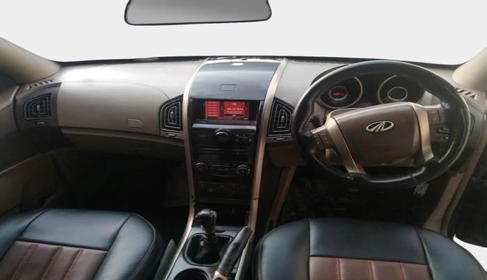 2013 Mahindra XUV500 W8, Diesel, Manual, 2,00,777 km, interior