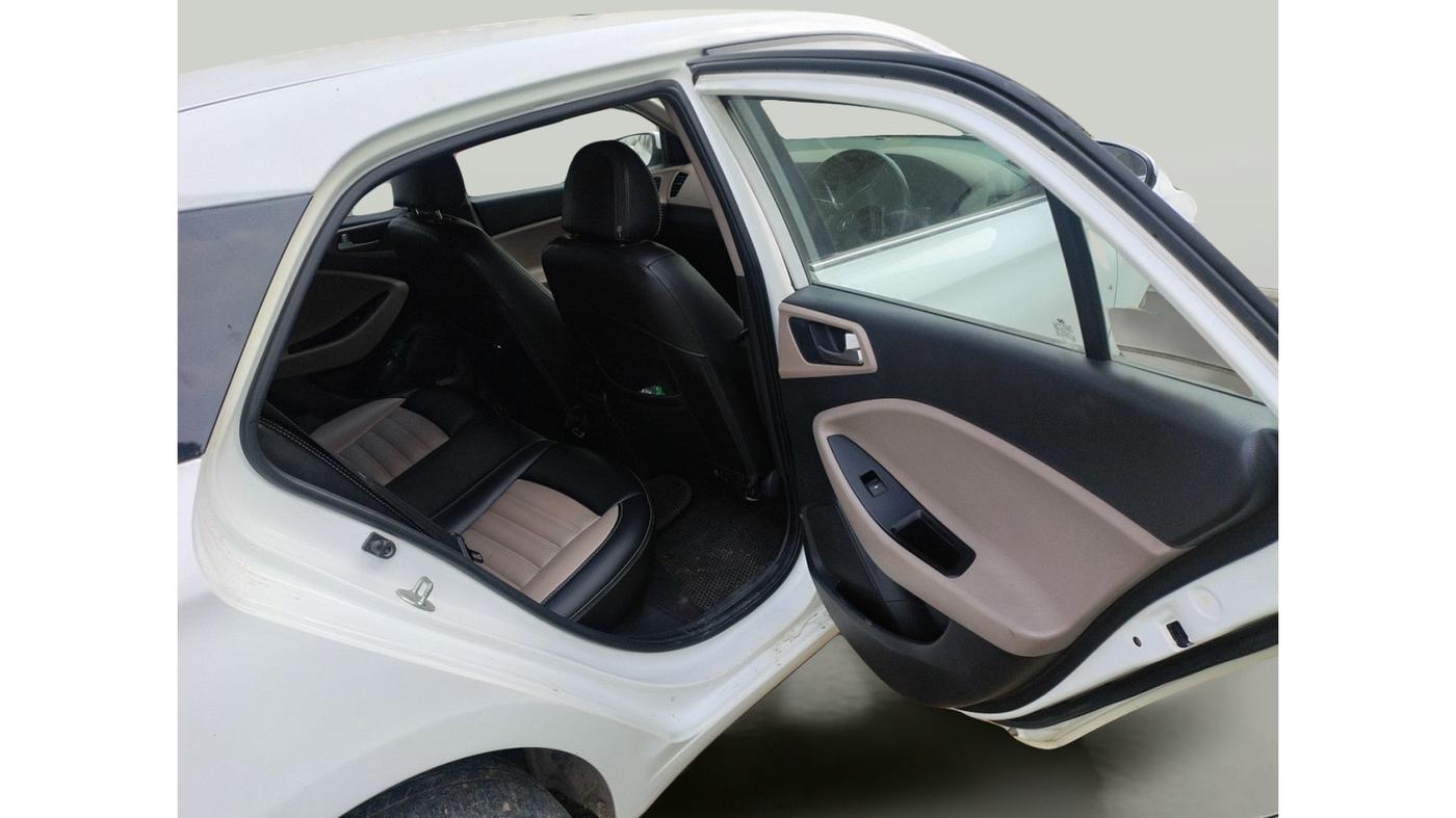2019 Hyundai Elite i20 MAGNA PLUS 1.4 CRDI, Diesel, Manual, 1,40,083 km, interior
