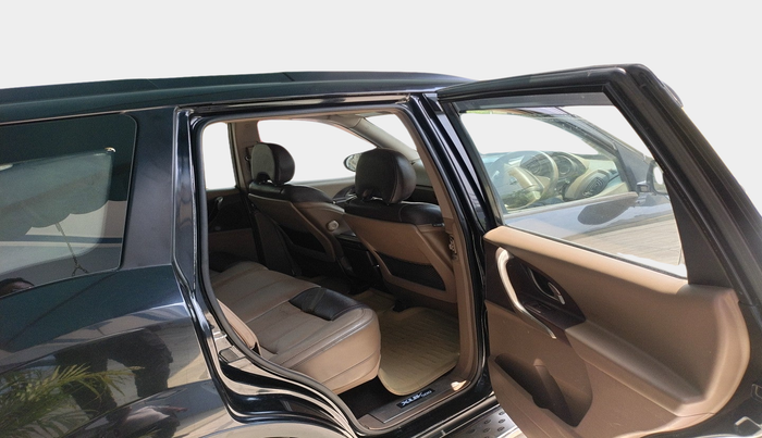2013 Mahindra XUV500 W8, Diesel, Manual, 1,58,406 km, interior