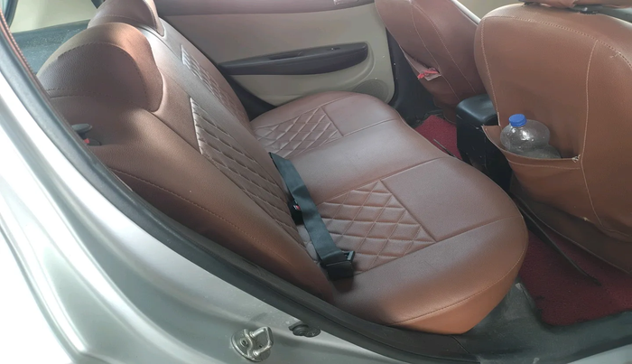 2012 Hyundai i20 MAGNA 1.2, Petrol, Manual, 1,09,452 km, interior