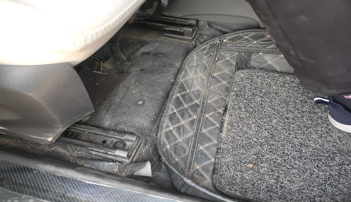 2015 Ford Ecosport TITANIUM 1.5L DIESEL, Diesel, Manual, 1,63,084 km, interior