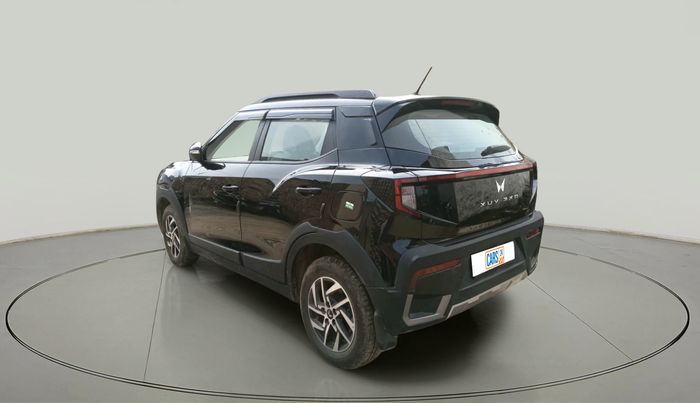 2025 Mahindra XUV 3XO AX5L 1.2 TGDi, Petrol, Manual, 1,985 km, exterior