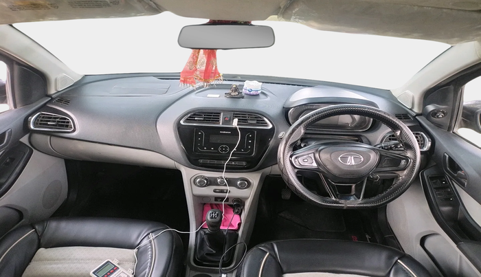 2022 Tata Tiago XT CNG, Petrol, Manual, 1,18,934 km, interior