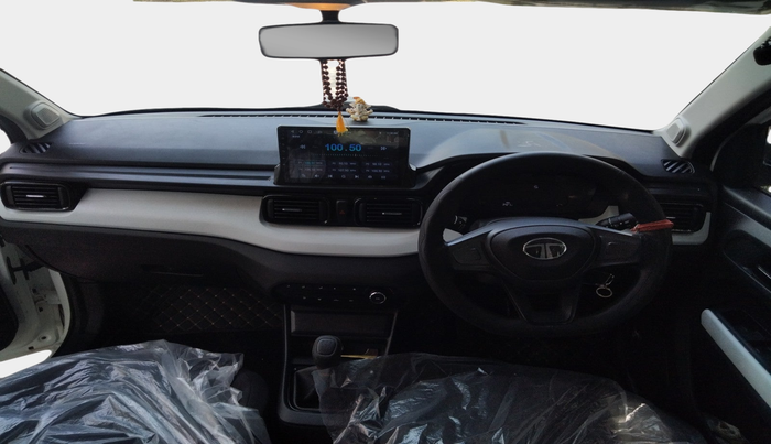 2025 Tata PUNCH PURE MT, Petrol, Manual, 3,430 km, interior
