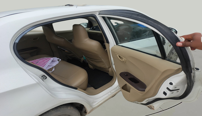 2013 Honda Amaze 1.5L I-DTEC S, Diesel, Manual, 1,04,547 km, interior