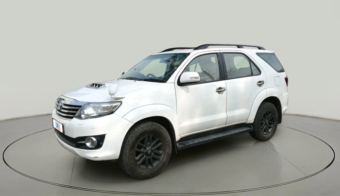 2015 Toyota Fortuner 3.0 4X2 AT, Diesel, Automatic, 95,073 km, exterior