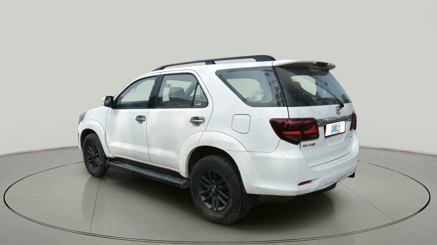 2015 Toyota Fortuner 3.0 4X2 AT, Diesel, Automatic, 95,073 km, exterior