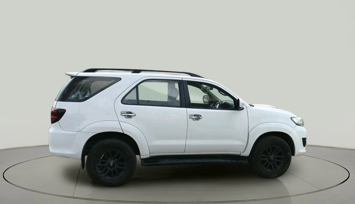 2015 Toyota Fortuner 3.0 4X2 AT, Diesel, Automatic, 95,073 km, exterior