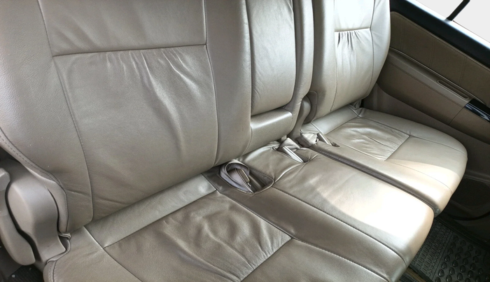 2015 Toyota Fortuner 3.0 4X2 AT, Diesel, Automatic, 95,073 km, interior