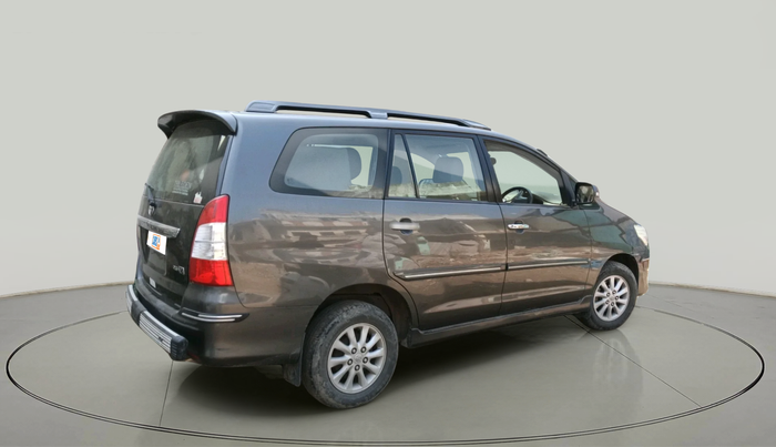 2012 Toyota Innova 2.5 VX 7 STR, Diesel, Manual, 94,948 km, exterior