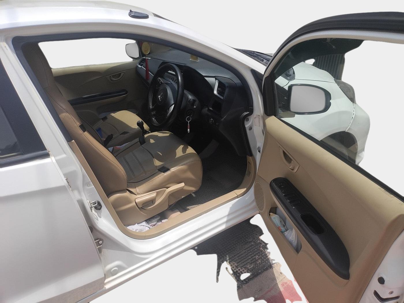 2017 Honda Brio S MT, Petrol, Manual, 1,19,970 km, interior