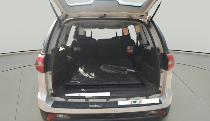 2018 Tata Hexa XE 4X2 7 STR, Diesel, Manual, 1,21,828 km, exterior