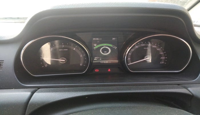 2018 Tata Hexa XE 4X2 7 STR, Diesel, Manual, 1,21,828 km, interior