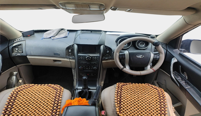 2016 Mahindra XUV500 W6, Diesel, Manual, 1,41,421 km, interior