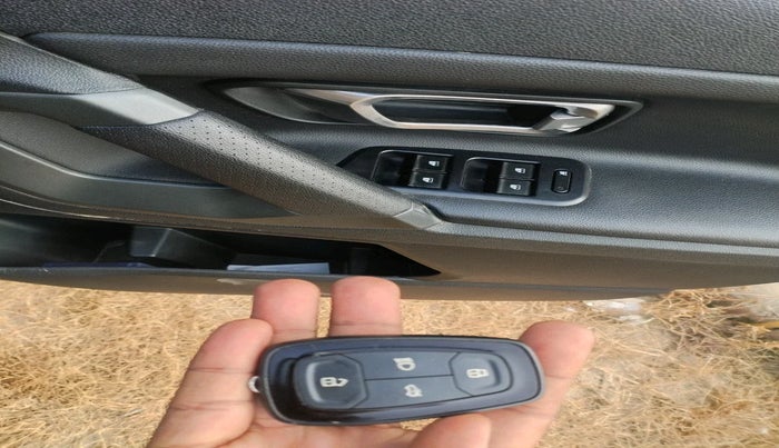 2019 Tata Harrier XZ 2.0L DARK EDITION, Diesel, Manual, 1,52,502 km, interior