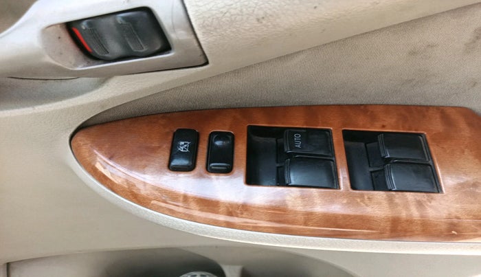 2011 Toyota Corolla Altis G PETROL, CNG, Manual, 1,12,962 km, interior