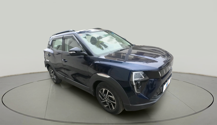 2024 Mahindra XUV 3XO AX5 1.2 L TCMPFI AT, Petrol, Automatic, 13,820 km, exterior