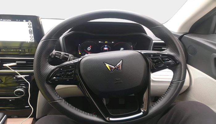 2024 Mahindra XUV 3XO AX5 1.2 L TCMPFI AT, Petrol, Automatic, 13,820 km, interior