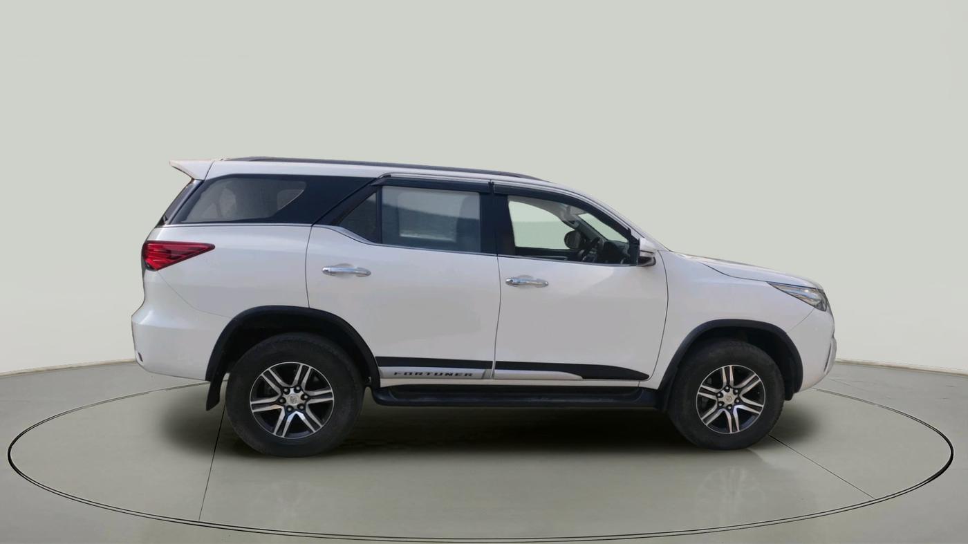 2017 Toyota Fortuner 2.8 4X2 MT, Diesel, Manual, 1,46,794 km, exterior
