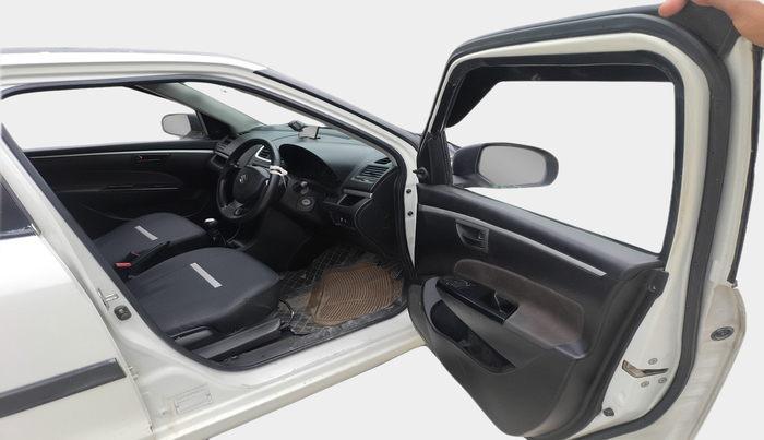 2017 Maruti Swift LXI, Petrol, Manual, 65,720 km, interior