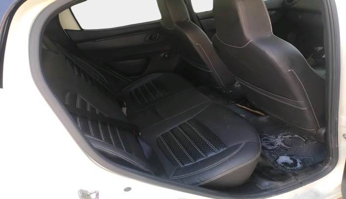 2024 Renault Kwid RXL(O) 1.0L, Petrol, Manual, 10,574 km, interior