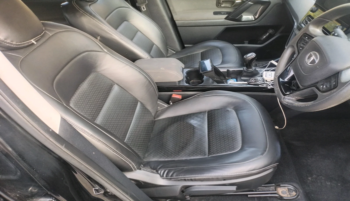 2023 Tata Harrier XT PLUS 2.0L KRYOTEC DARK EDITON, Diesel, Manual, 59,056 km, interior