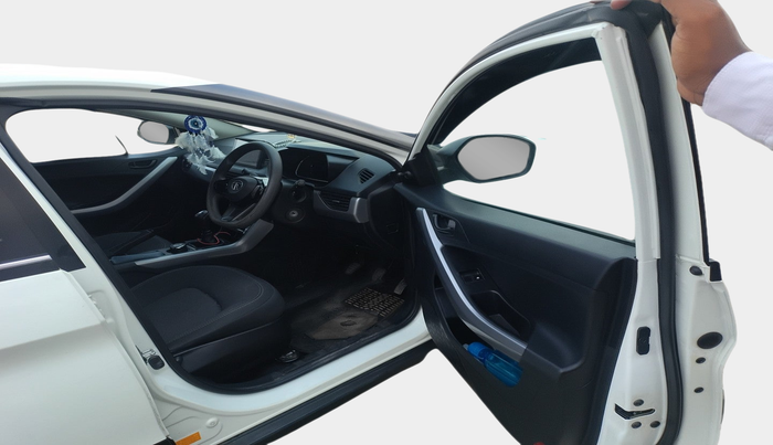 2022 Tata NEXON XE PETROL, Petrol, Manual, 35,262 km, interior