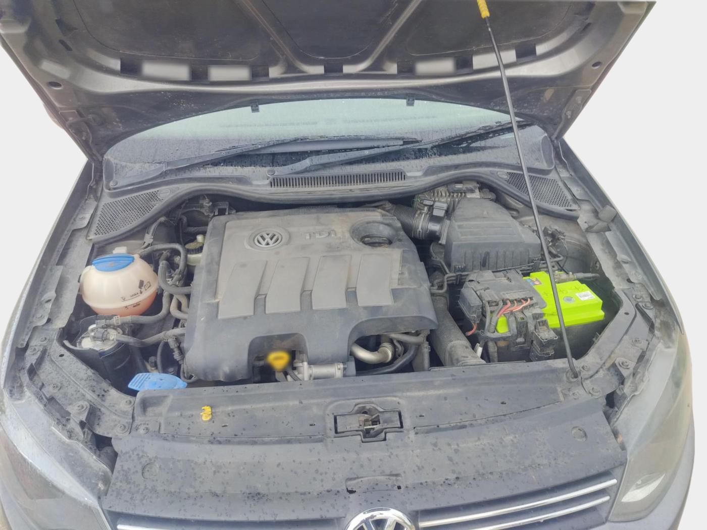 2014 Volkswagen Vento HIGHLINE DIESEL 1.6, Diesel, Manual, 1,00,923 km, exterior