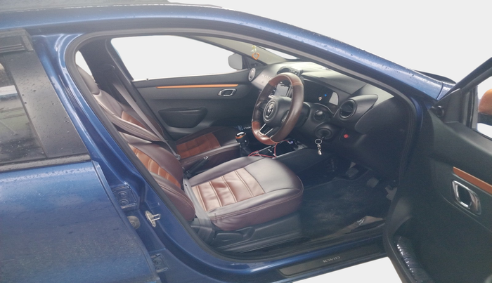 2020 Renault Kwid CLIMBER 1.0 (O), Petrol, Manual, 55,742 km, interior
