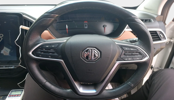 2022 MG HECTOR PLUS SHARP 2.0 DIESEL TURBO MT 6-STR, Diesel, Manual, 55,849 km, interior