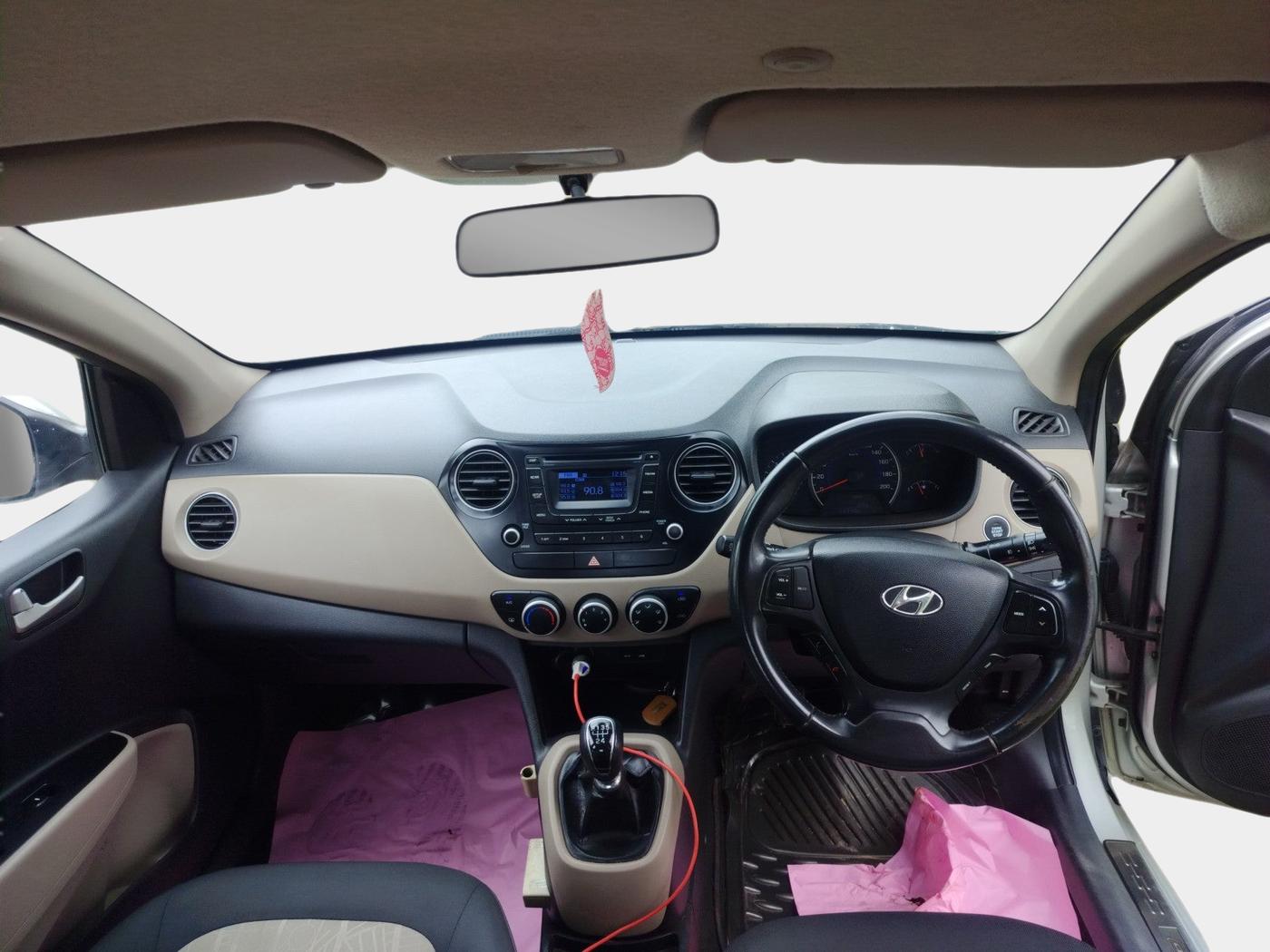 2014 Hyundai Grand i10 ASTA 1.1 CRDI, Diesel, Manual, 63,347 km, interior