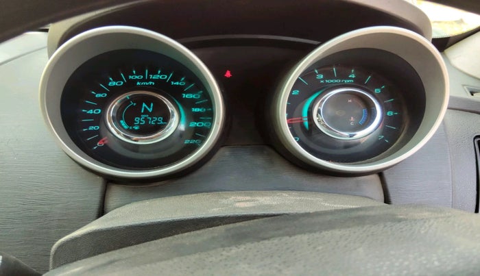 2017 Mahindra XUV500 W6, Diesel, Manual, 95,729 km, interior