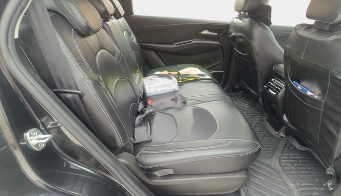 2024 MG HECTOR PLUS Select Pro 1.5 MT 7 STR, Petrol, Manual, 6,294 km, interior