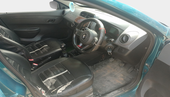 2020 Renault Kwid RXT 1.0 (O), Petrol, Manual, 90,591 km, interior