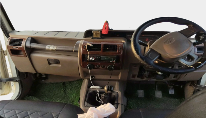 2014 Mahindra Bolero SLX BS IV, Diesel, Manual, 1,85,818 km, interior