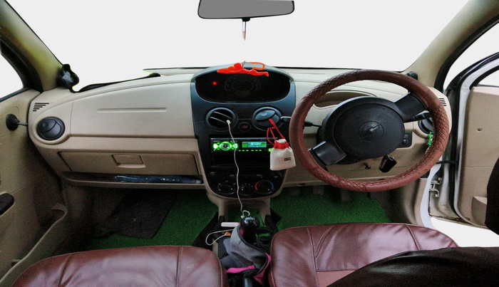 2012 Chevrolet Spark E 1.0, Petrol, Manual, 1,21,363 km, interior