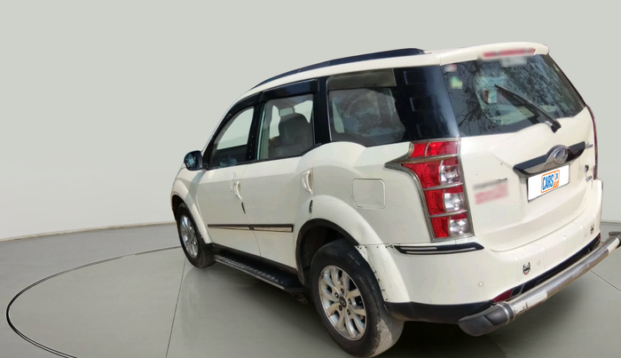 2017 Mahindra XUV500 W10, Diesel, Manual, 2,11,762 km, exterior