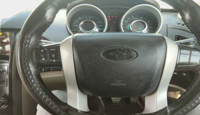 2017 Mahindra XUV500 W10, Diesel, Manual, 2,11,762 km, interior