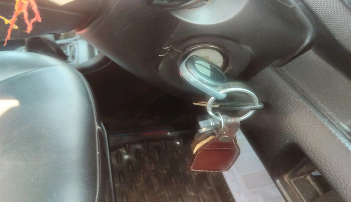 2013 Maruti Swift VXI, Petrol, Manual, 1,41,124 km, interior