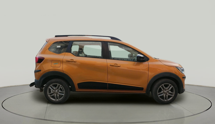 2022 Renault TRIBER RXZ, Petrol, Manual, 14,221 km, exterior