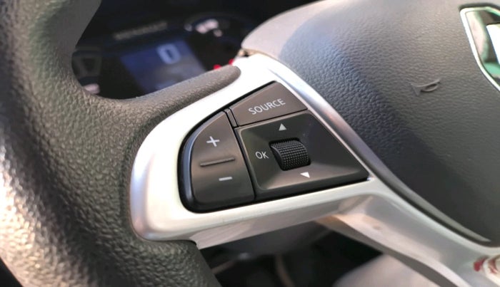 2022 Renault TRIBER RXZ, Petrol, Manual, 14,221 km, interior