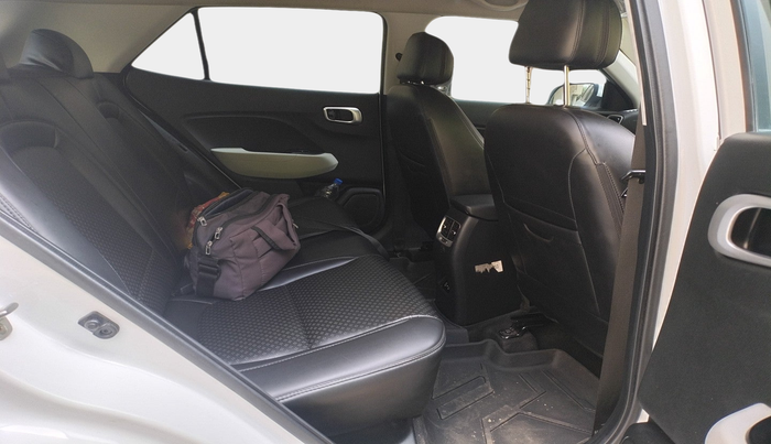 2022 Hyundai VENUE S PLUS 1.5 CRDI, Diesel, Manual, 45,423 km, interior
