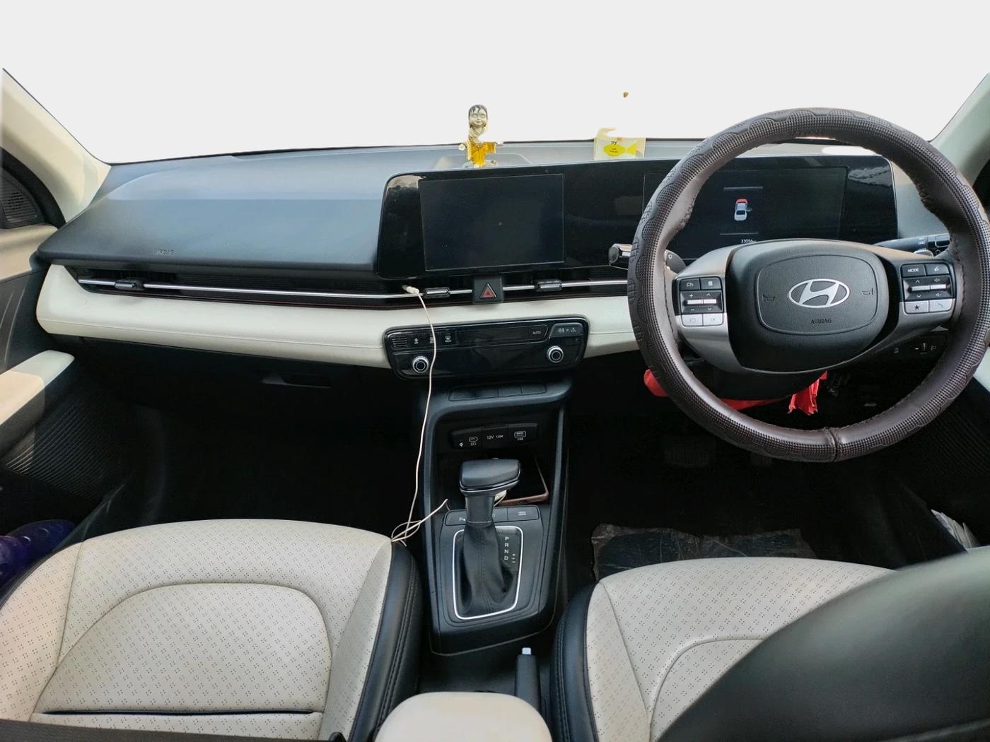 2024 Hyundai Verna  SX 1.5 MPI IVT, Petrol, Automatic, 33,056 km, interior