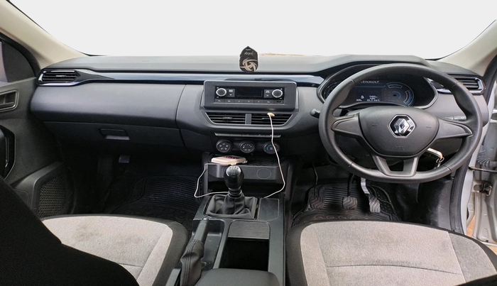 2024 Renault Kiger RXL MT, Petrol, Manual, 7,400 km, interior
